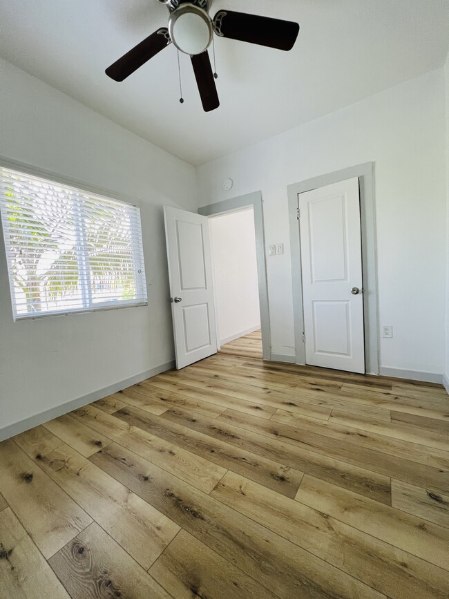 Building Photo - 1033 Hoffman Ave in Long Beach