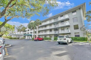 Building Photo - 1526 Whitehall Dr