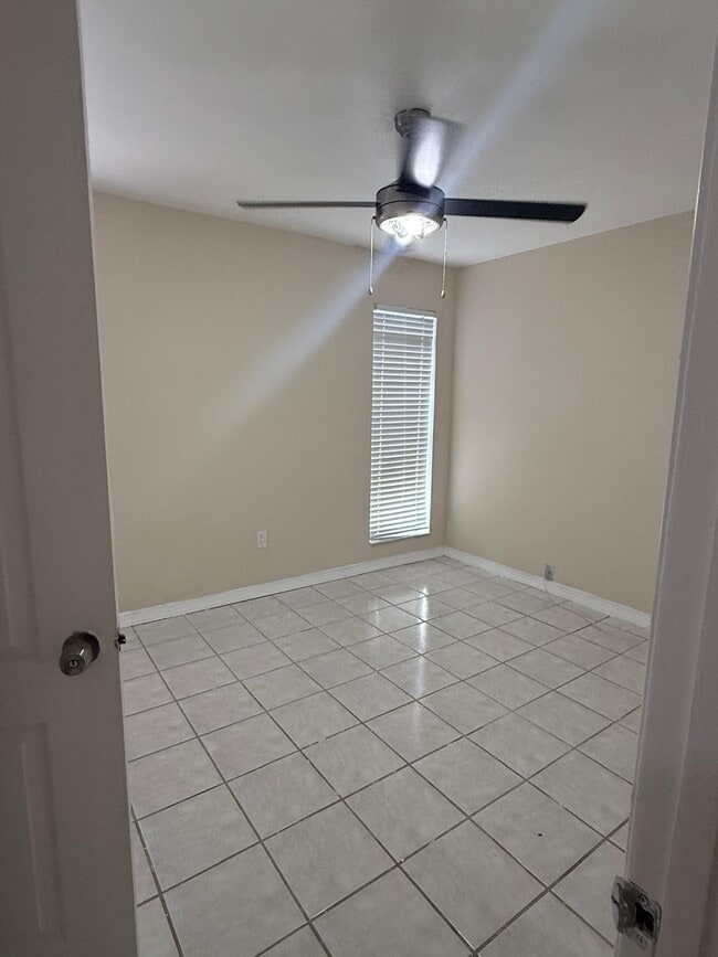 Building Photo - Southwest 133rd Place, Homestead, FL 33032 - 4 BR 3 BA single-family home