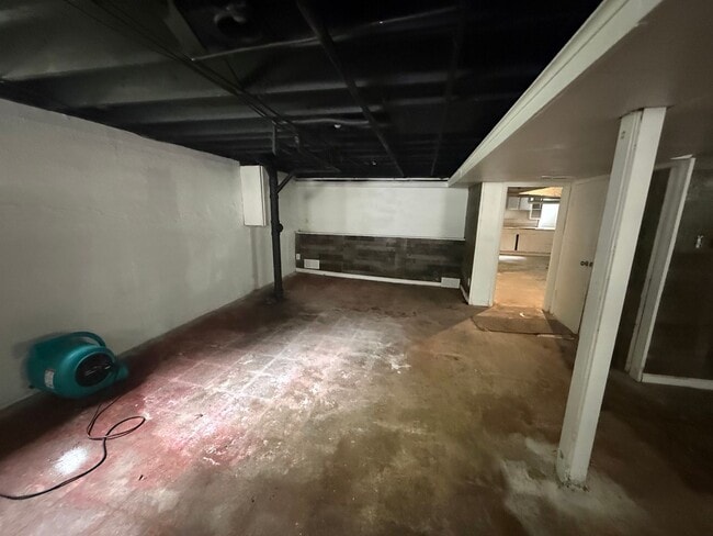 Building Photo - 9066 Pallardy Ln