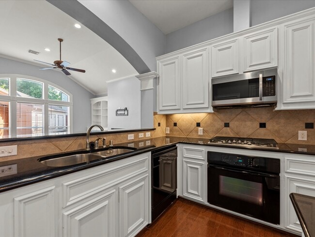 Building Photo - 1274 Seamist Dr