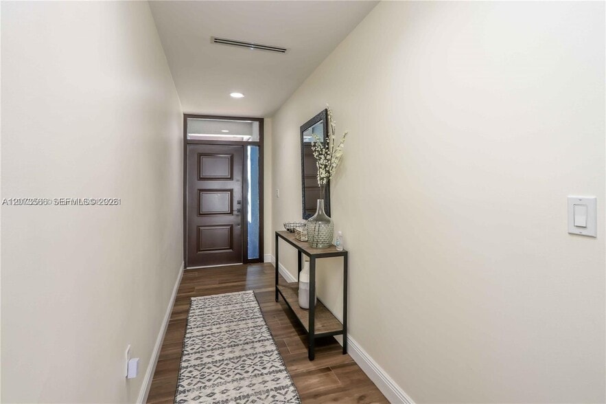 Building Photo - 16509 Fox Den Ct
