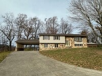 Building Photo - 124 Arlington Cir