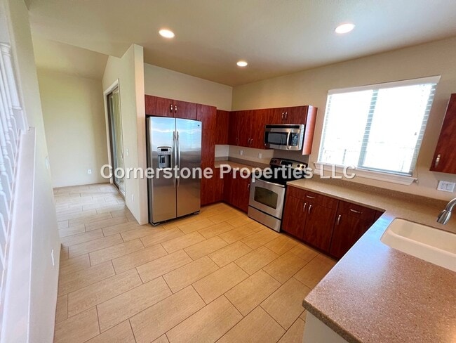 Building Photo - 92-637-637 Welo St