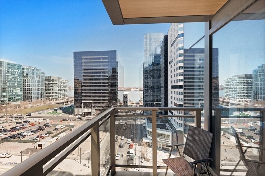 Building Photo - 133 Seaport Blvd