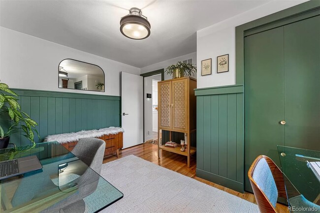 Office or bedroom - 3165 N Saint Paul St