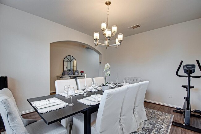 Building Photo - 23811 Via Viale Dr