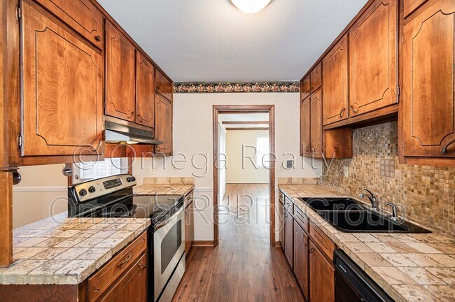 Building Photo - 1700 Serene Cir