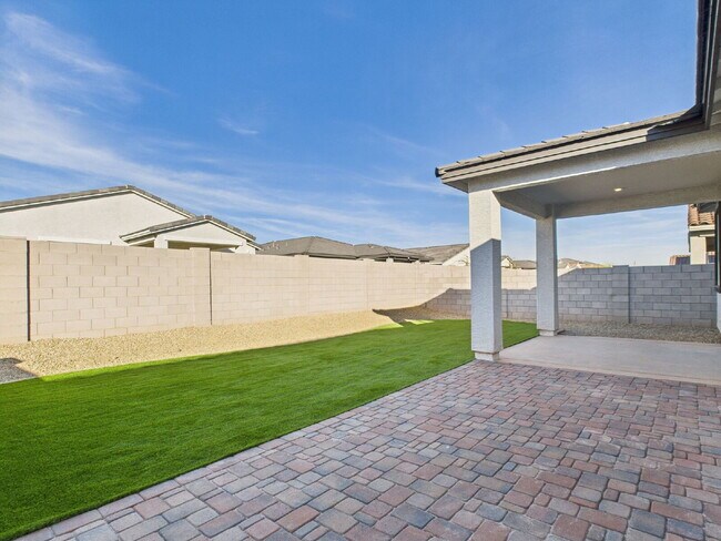 Building Photo - NORTH COPPER CANYON BRAND NEW BEAUTY