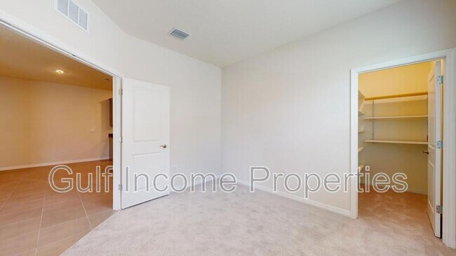 Building Photo - 411 157th Ct E