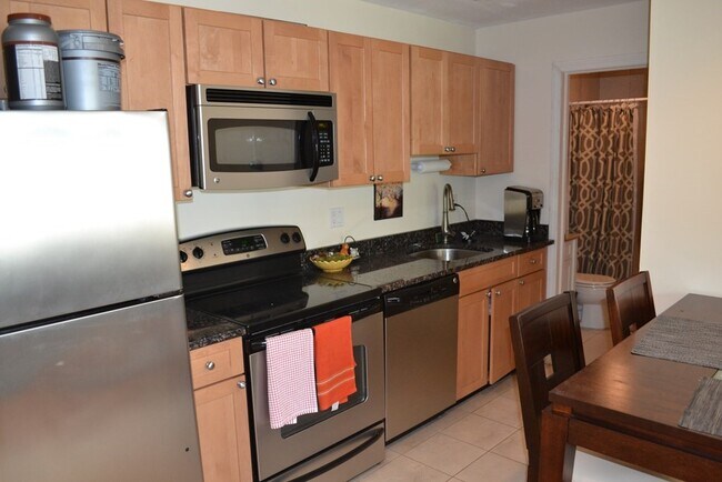 Primary Photo - 126 Clifton St