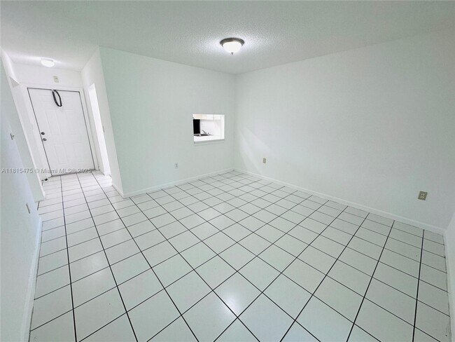 Building Photo - 505 NW 177th St
