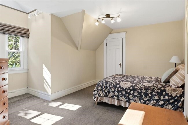 Building Photo - 155 Edgerton St