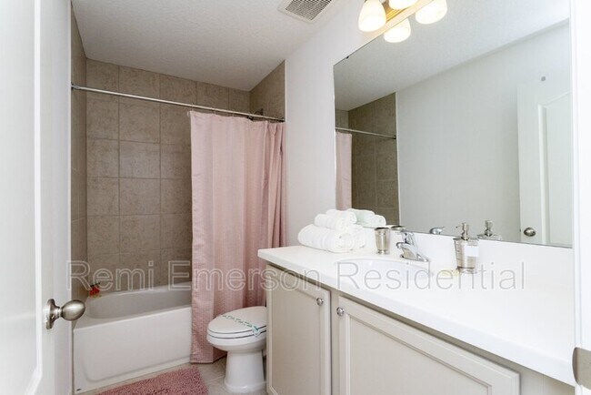 Building Photo - 624 Benoi Dr