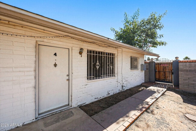 Building Photo - 2226 W Heatherbrae Dr