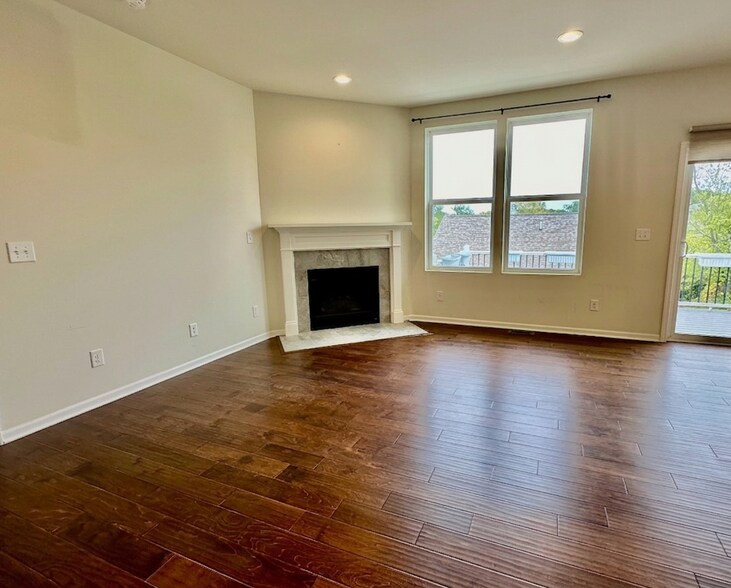 Building Photo - 2750 St. Regis Way