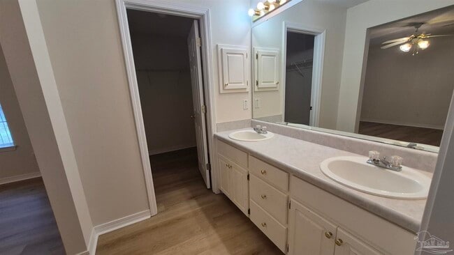 Building Photo - 7361 Chimney Pines Dr