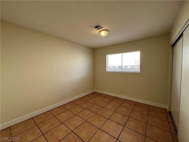 Building Photo - 6617 Baywood Ave