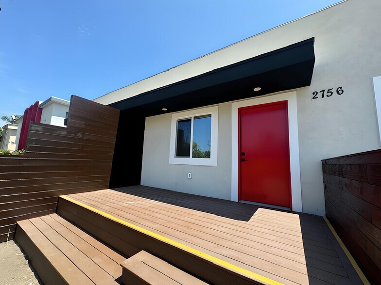 Building Photo - 2754 S Sycamore Ave