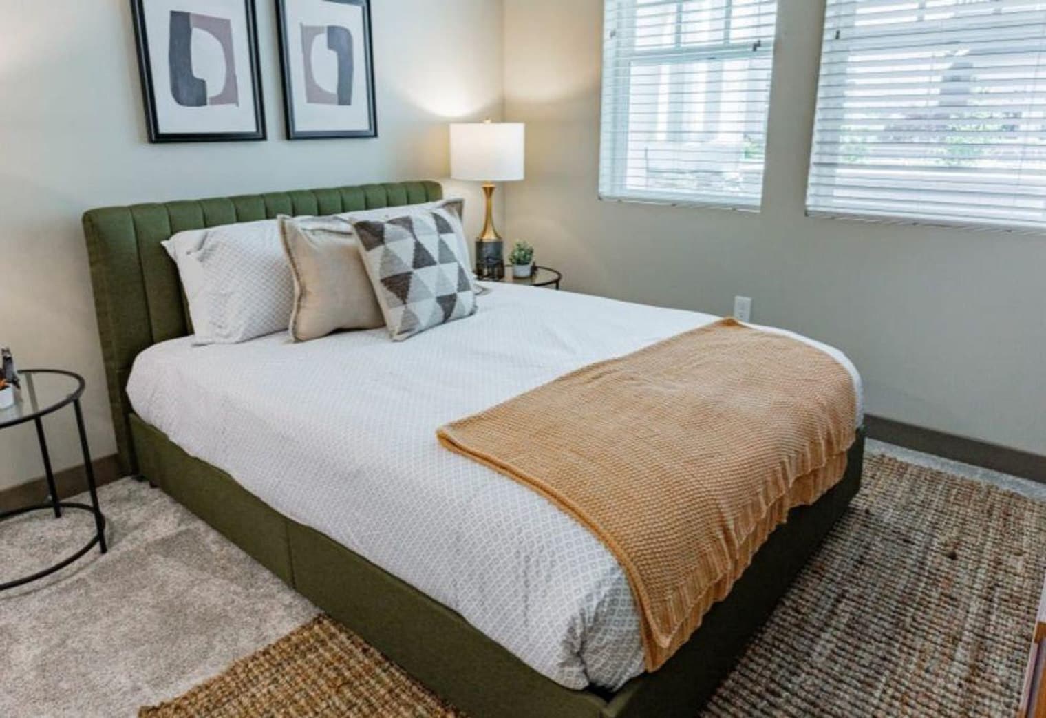 Building Photo - 920 Bayswater Ave