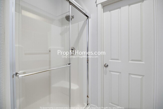 Building Photo - 11641 SW Grenoble St