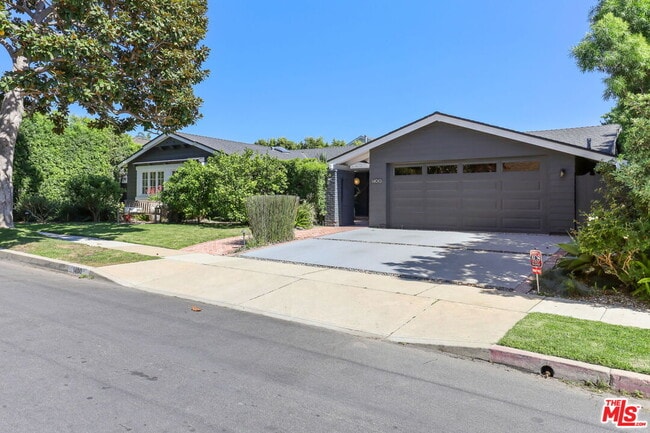 Building Photo - 1400 Jonesboro Dr