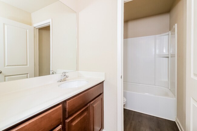 Building Photo - 143 Innis Brk Cir