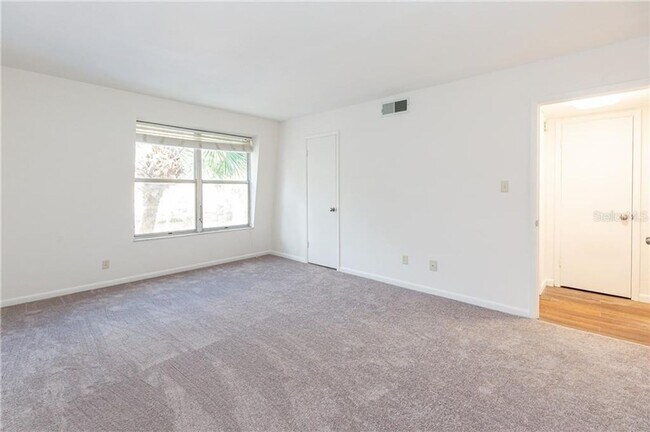 Building Photo - Fantastic 1 /1 x Rent @ Winter Park's Four...