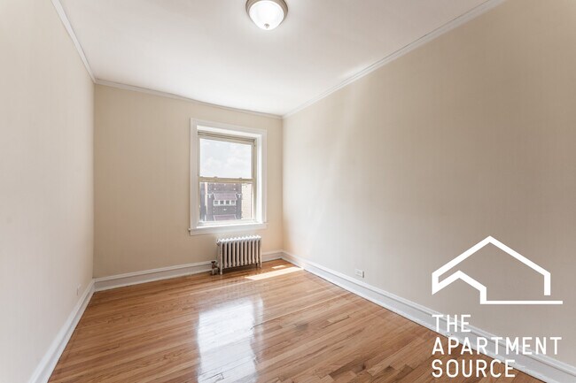 Building Photo - 2111 Grove