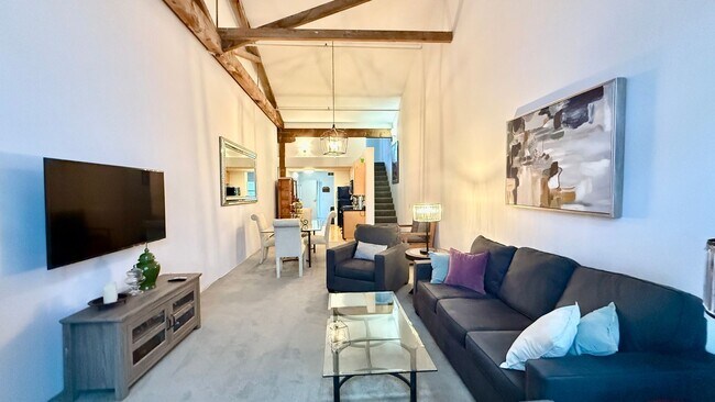 Building Photo - 12 Month Lease Term: Furnished 1BR Loft-style w/Den condo a block from The Embarcadero, Includes ...