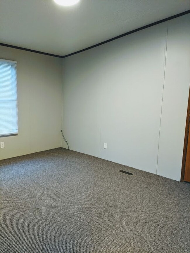 Building Photo - 3 Bedroom Mobile Home in Pelzer SC