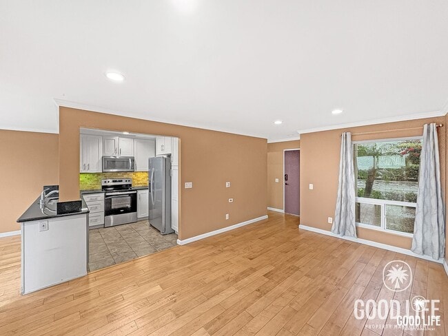 Building Photo - 2B/2BA Carlsbad Condo with Unobstructed Ocean Views & Semi-Private Laundry Room