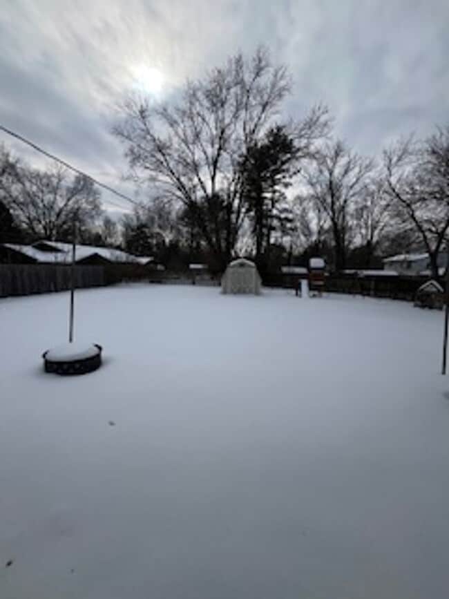 Building Photo - Well-Appointed East-Side Home with Exceptional Living Space in Sycamore Knolls