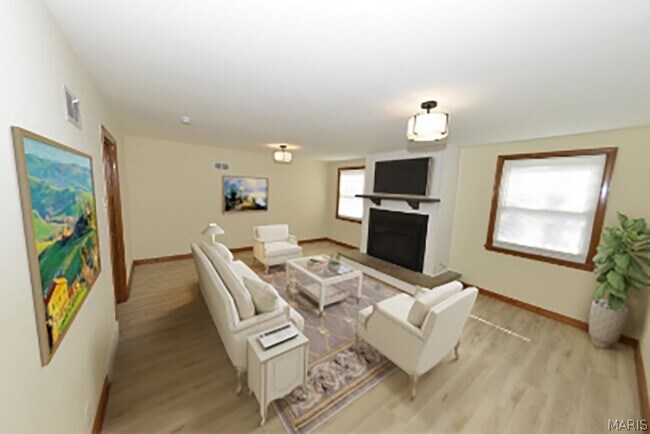 Building Photo - 1005 Hawthorn Ave