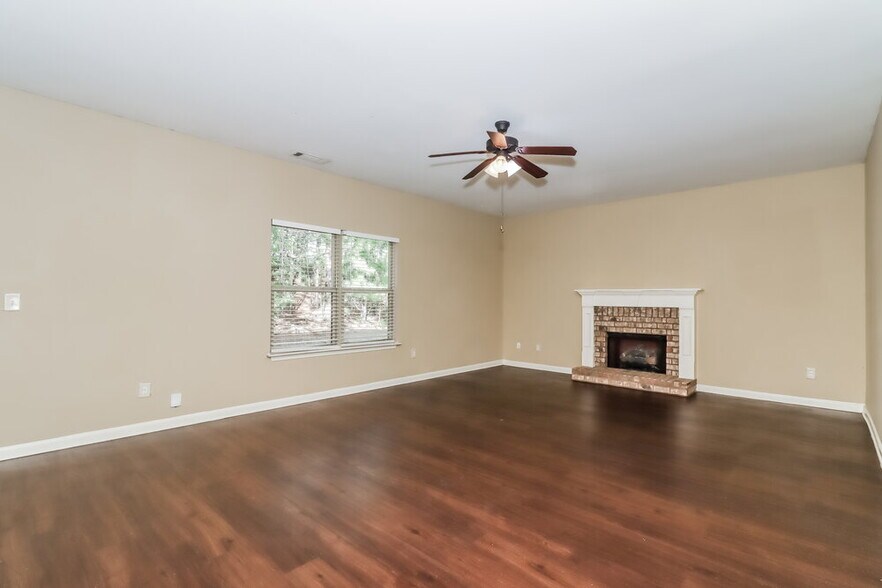 Building Photo - 174 Brightondale Blvd