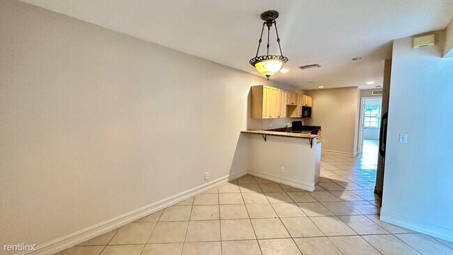 Building Photo - 3 br, 2.5 bath House - 12574 Westhampton C...