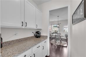 Building Photo - 704 Woodbridge Dr
