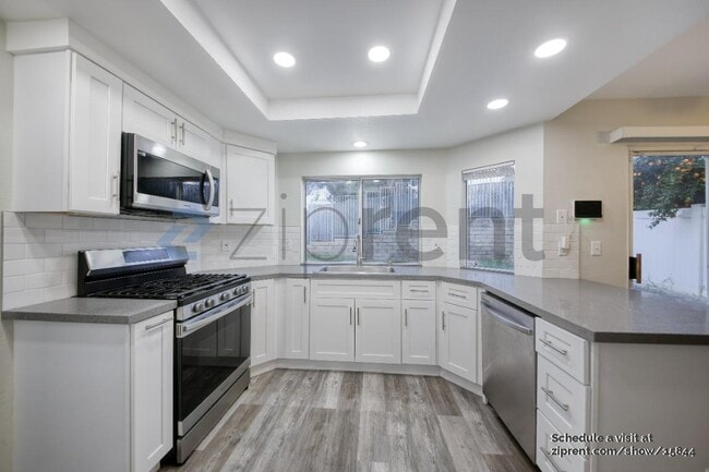 Building Photo - 7855 Green Crest Ct