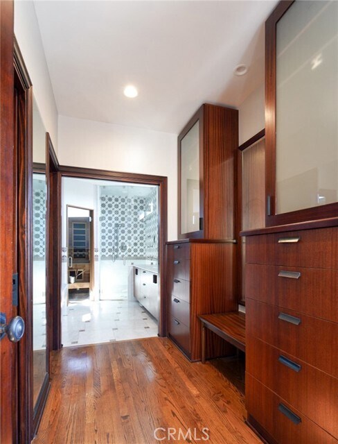 Building Photo - 1949 N Catalina St