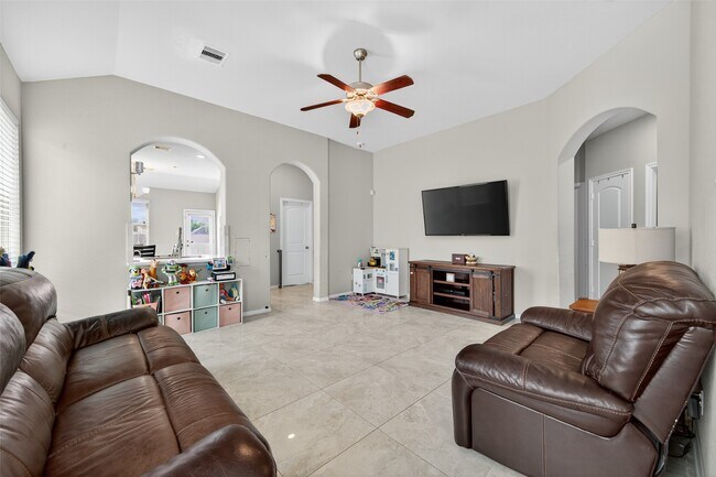 Building Photo - 20415 Summer Jasmine Way