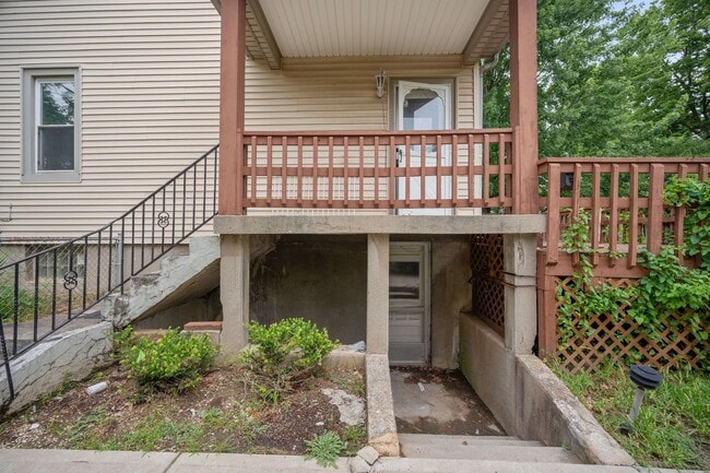 Building Photo - CHEVIOT- Charming 3 bedroom 1.5 bath
