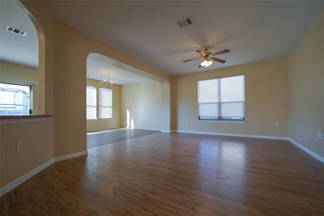 Building Photo - 5520 Alomar Cove