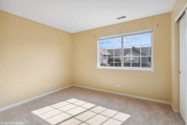 Building Photo - 3628 Roanoke Ave