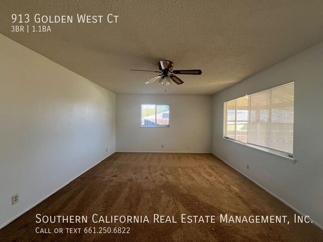 Building Photo - 913 Golden W Ct