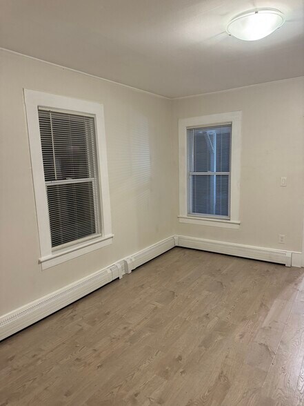 Building Photo - 24 Margaret St