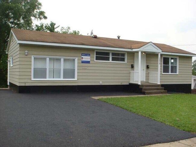 Primary Photo - 1014 E Colvin St