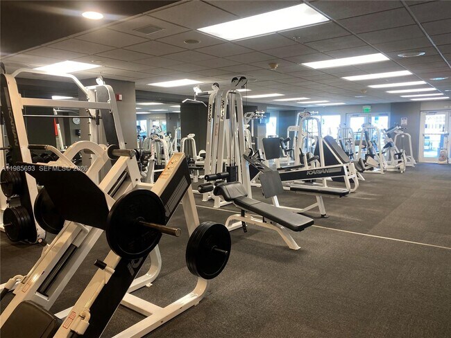 Building Photo - 185 SE 14th Terrace