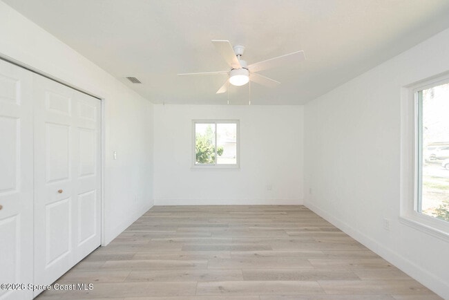 Building Photo - 790 Palm Dr