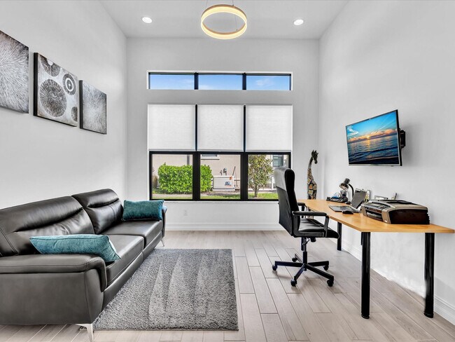 Building Photo - 8928 Bastille Cir E