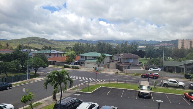 Building Photo - Nice 2bd, 1bath, 1pkg 700sqft unit . $2500